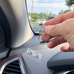 M000   UCHWYT KLIPS NA BILET PARKINGOWY LEGITYMACJĘ SZYBĘ O006