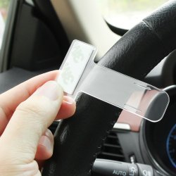 M000   UCHWYT KLIPS NA BILET PARKINGOWY LEGITYMACJĘ SZYBĘ O006