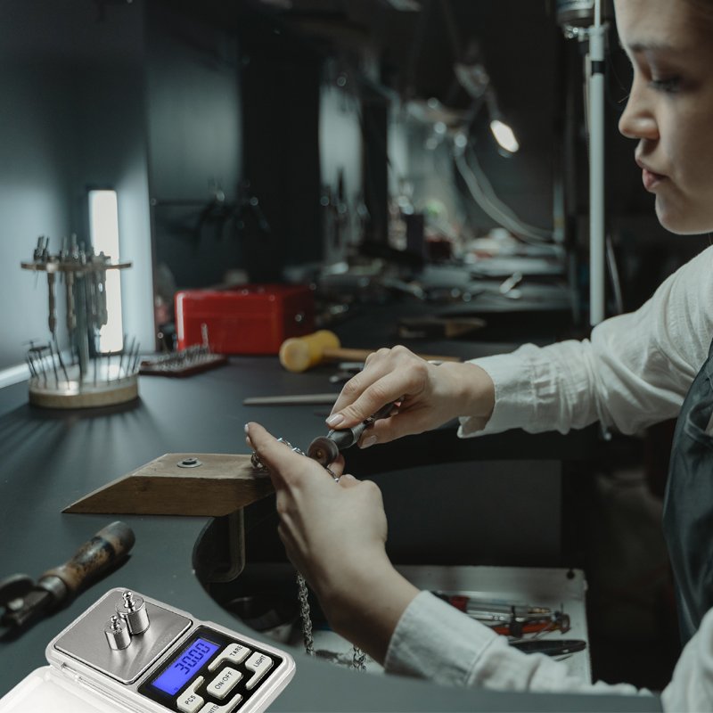 N164 WAGA JUBILERSKA ELEKTRONICZNA 200g/0,01g NA BATERIE mała kieszonkowa E056