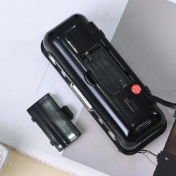 N048 BUDZIK ZEGAR ELEKTRONICZNY ALARM CYFROWY LED 24H - E211