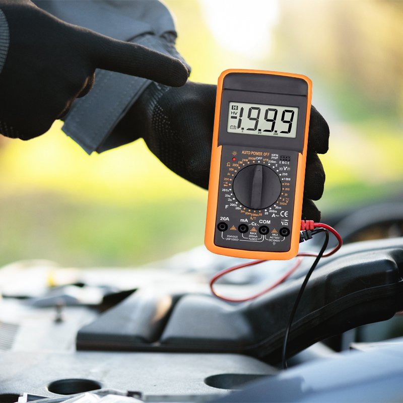 M004A   CYFROWY MIERNIK PRĄDU MULTIMETR TESTER NAPIĘCIA  -E208