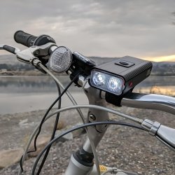 M083B (ALEJA3) LAMPKA ROWEROWA LED PRZÓD TYŁ POWERBANK 1600LM -S102