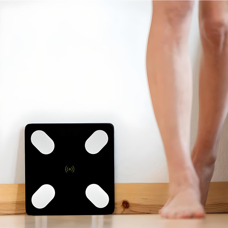 M002E    WAGA ŁAZIENKOWA ANALITYCZNA SLIM 180KG SMART+ 17w1 - czarna E032