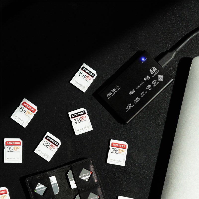 M003C CZYTNIK KART PAMIĘCI MICRO SD USB USB-C SDHC CF SM-E378