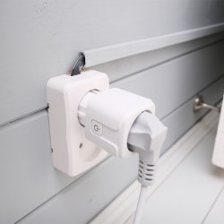 N252  GNIAZDKO INTELIGENTNE STEROWANE WiFi ANDROID TUYA -E562