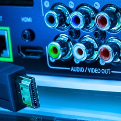 M003C  KABEL ADAPTER PRZEWÓD HDMI DO 3x RCA CINCH AUDIO -E383