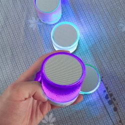 N296 GŁOŚNIK BEZPRZEWODOWY MINI PRZENOŚNY BLUETOOTH USB SD ŚWIECĄCY LED FIOLET -fioletowy E209-3