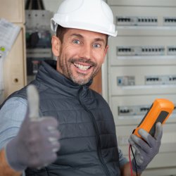M005A   MIERNIK PRĄDU MULTIMETR LCD CYFROWY UNIWERSALNY -E570