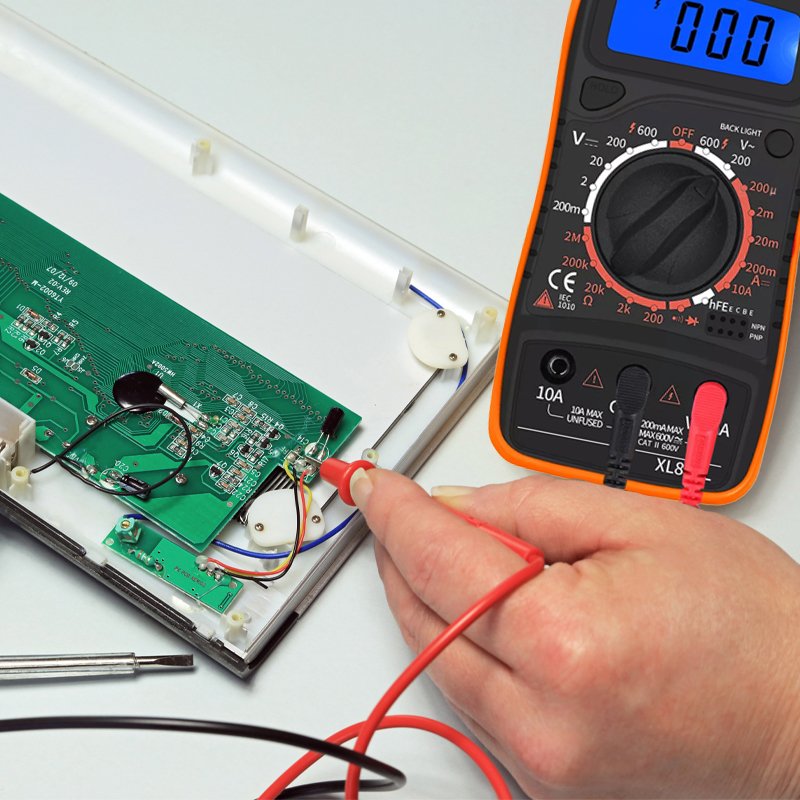 M005A   MIERNIK PRĄDU MULTIMETR LCD CYFROWY UNIWERSALNY -E570
