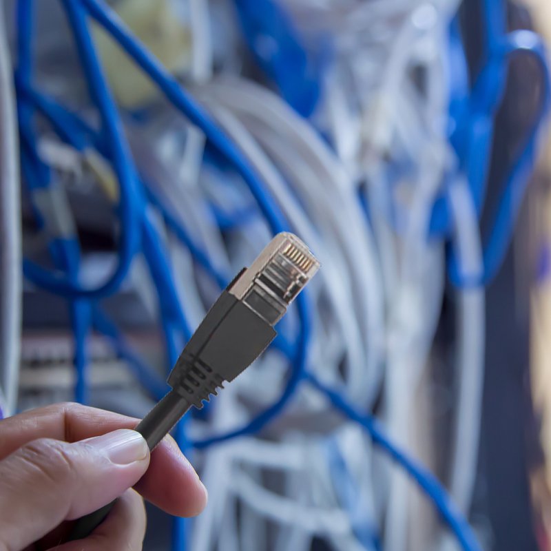 N122 ADAPTER ROZGŁAŁĘŹNIK 1000 MB/S LAN RJ45 3xRJ45 FTP -E397