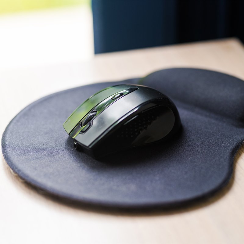 N282  Z001 ERGONOMICZNA PODKŁADKA POD MYSZ MYSZKĘ NADGARSTEK  -E727