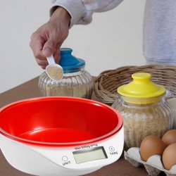 N021 ELEKTRONICZNA WAGA KUCHENNA Z MISĄ PRECYZYJNA 5KG -E652-1 Czerwona