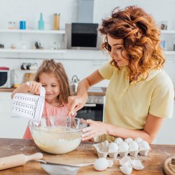 M005A   MIARKA KUCHENNA KUBEK Z PODZIAŁKĄ DZBANEK MIARA 1L -O760