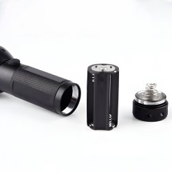 M003A   LATARKA UV LED TAKTYCZNA POLICYJNA AKUMULATOROWA SZPERACZ TESTER BURSZTYNU E858