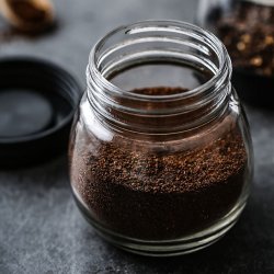 M003F   RĘCZNY MŁYNEK DO MIELENIA KAWY PIEPRZU SOLI PRZYPRAW ZIÓŁ MOCNY CZARNY  O973