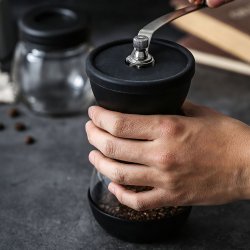 M003F   RĘCZNY MŁYNEK DO MIELENIA KAWY PIEPRZU SOLI PRZYPRAW ZIÓŁ MOCNY CZARNY  O973