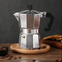 M004B    KAWIARKA ALUMINIOWA ZAPARZACZ EKSPRES DO KAWY ESPRESSO 600ML PŁYTA GAZ O135