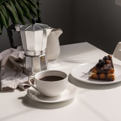 M004B    KAWIARKA ALUMINIOWA ZAPARZACZ EKSPRES DO KAWY ESPRESSO 600ML PŁYTA GAZ O135
