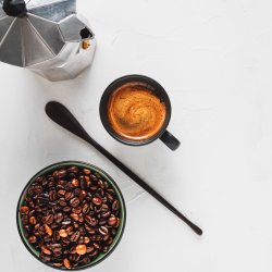 M004B    KAWIARKA ALUMINIOWA ZAPARZACZ EKSPRES DO KAWY ESPRESSO 600ML PŁYTA GAZ O135